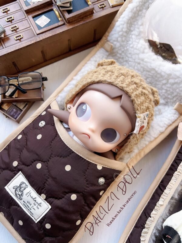 5 “The Winter Latte” Brown Polka Artisan Soft Toast Carrier