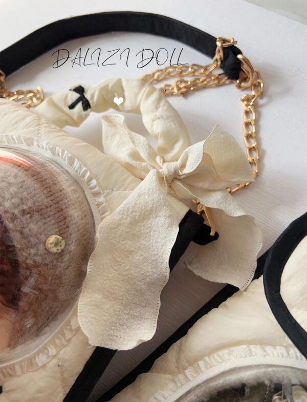 9 "The Daydreamer"Artisan Soft Toast Carrier