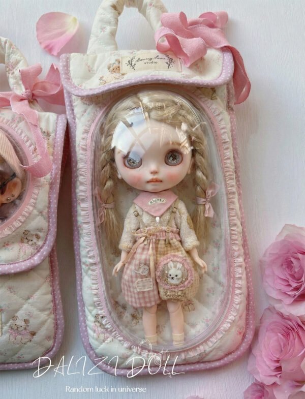 Blythe2-1 “Classic Pink Puppy”Artisan Soft Toast Blythe Carrier