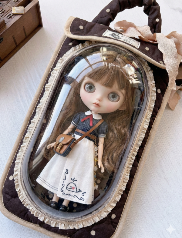 blythe3 "The Brown Polka" Artisan Neo Blythe Soft Toast Carrier