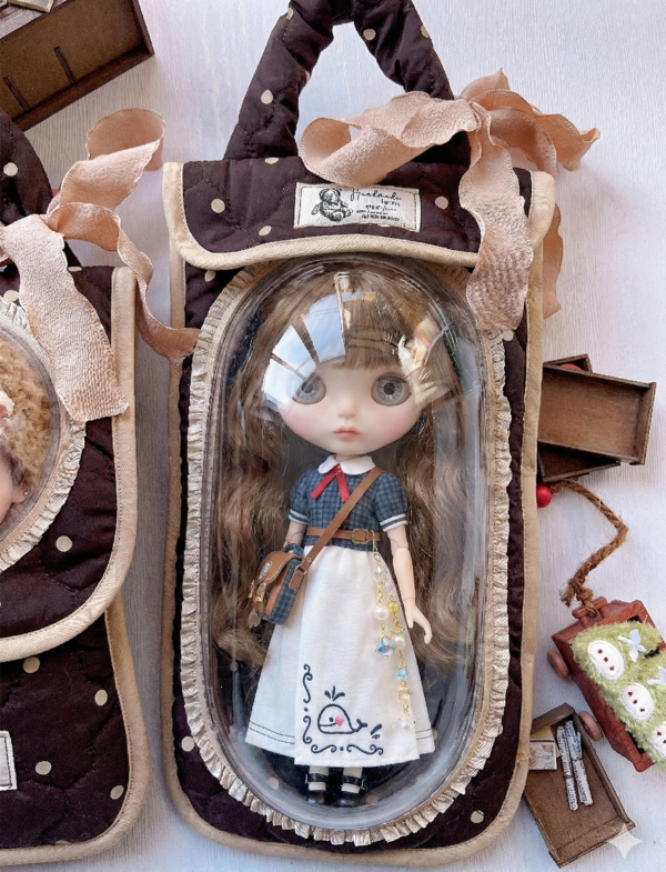 blythe4 "The Brown Polka" Artisan Neo Blythe Soft Toast Carrier