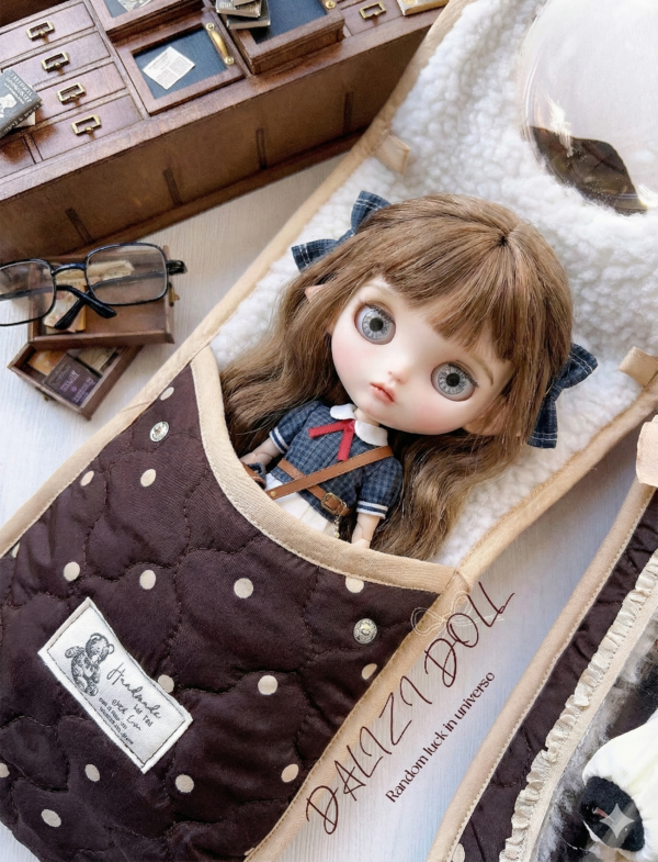 blythe5 "The Brown Polka" Artisan Neo Blythe Soft Toast Carrier