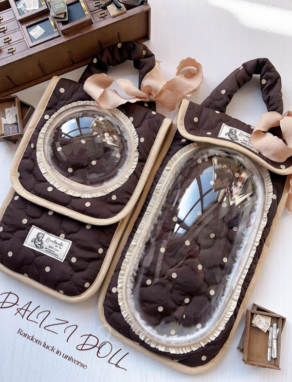 blythe6 "The Brown Polka" Artisan Neo Blythe Soft Toast Carrier